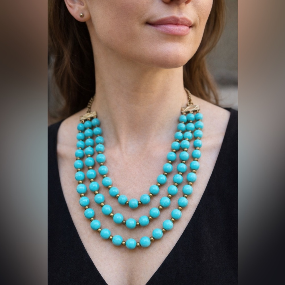 Vintage Elegant Turquoise and Gold Beaded Necklace